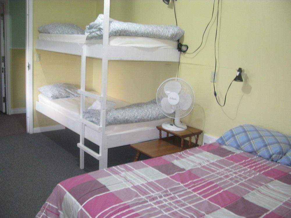 Brackley Beach Hostel Екстериор снимка
