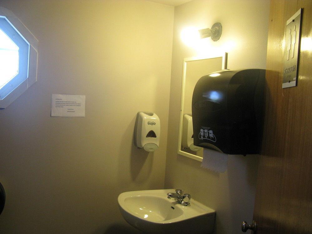 Brackley Beach Hostel Екстериор снимка