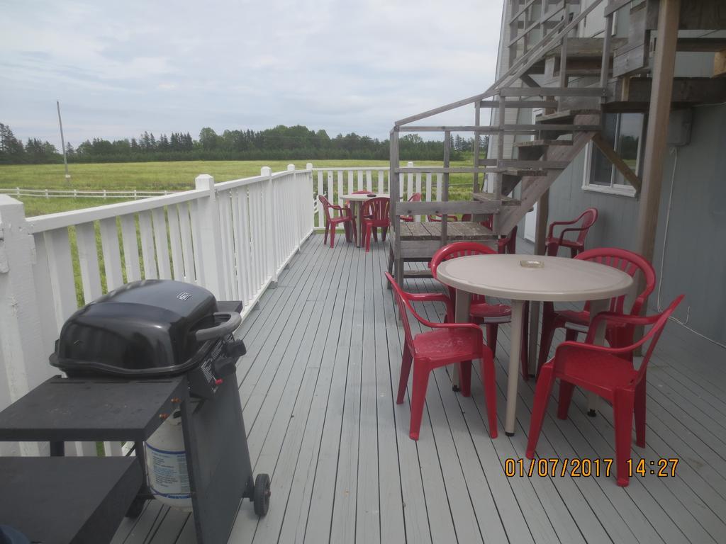 Brackley Beach Hostel Екстериор снимка
